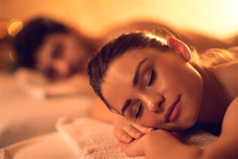 Erotic massage Tiszaujvaros