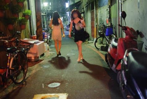 Find a prostitute Taipei