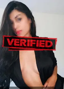 Beverly fucker Find a prostitute Berhida