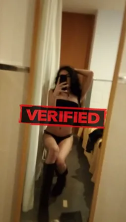 Brenda Titten Finde eine Prostituierte Würmer